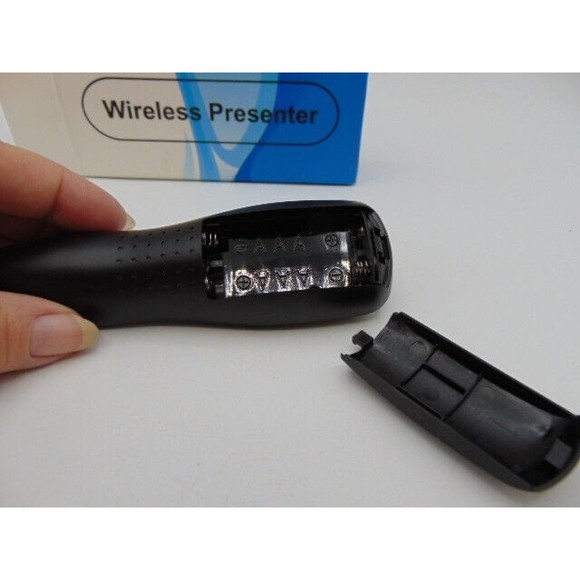 Qui Technology Wireless Presenter Clicker & Laser Pointer  2.4GHz USB Receiver - Picture 8 of 9